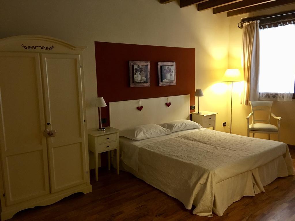 Agriturismo Corte Rocca Сан-Джорджо-ди-Мантова Экстерьер фото