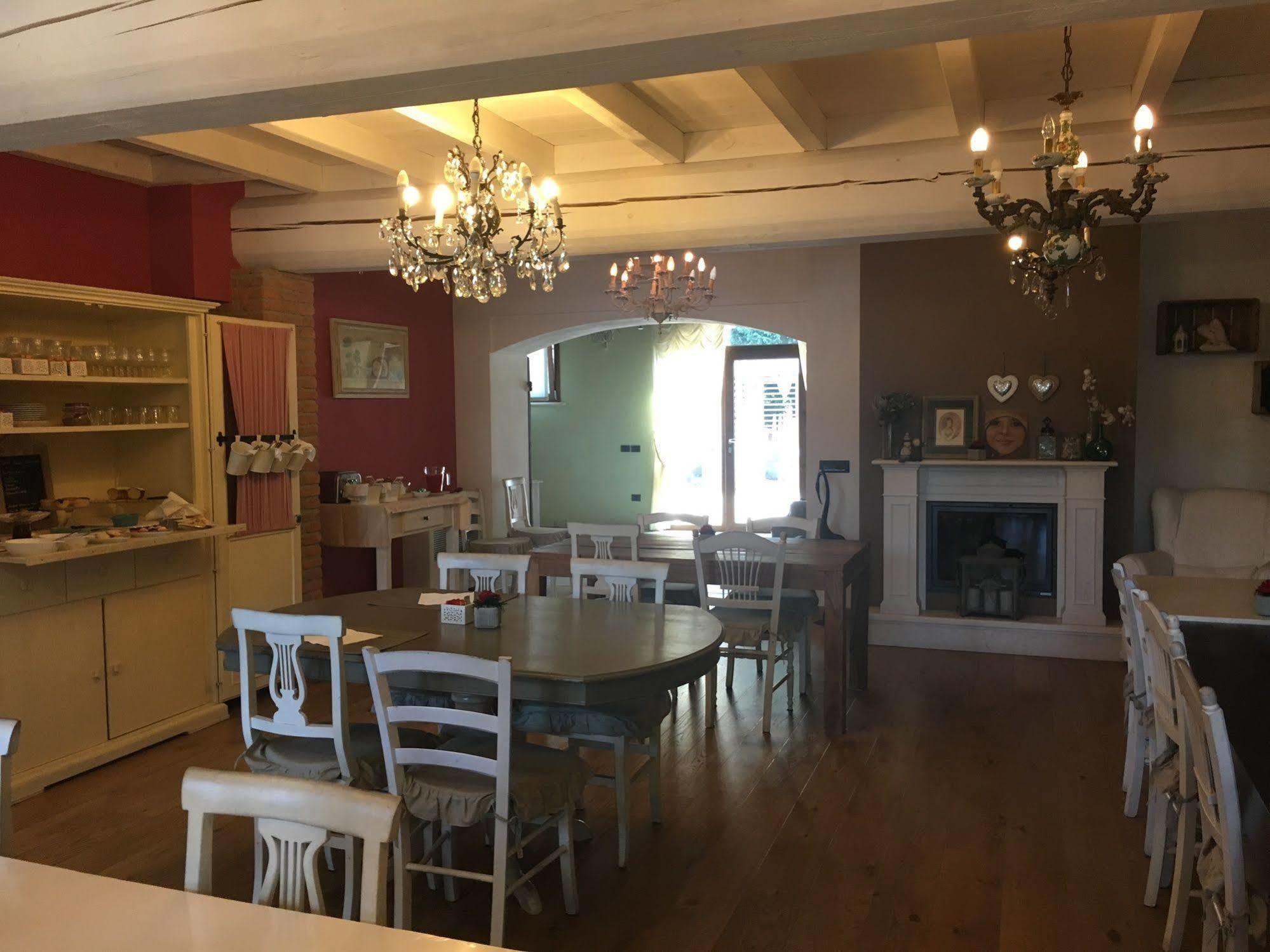 Agriturismo Corte Rocca Сан-Джорджо-ди-Мантова Экстерьер фото