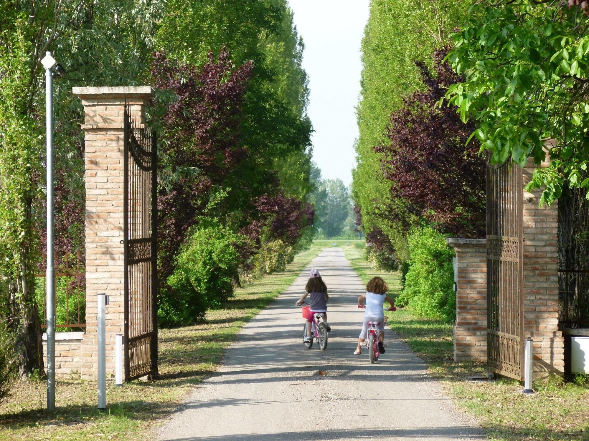 Agriturismo Corte Rocca Сан-Джорджо-ди-Мантова Экстерьер фото